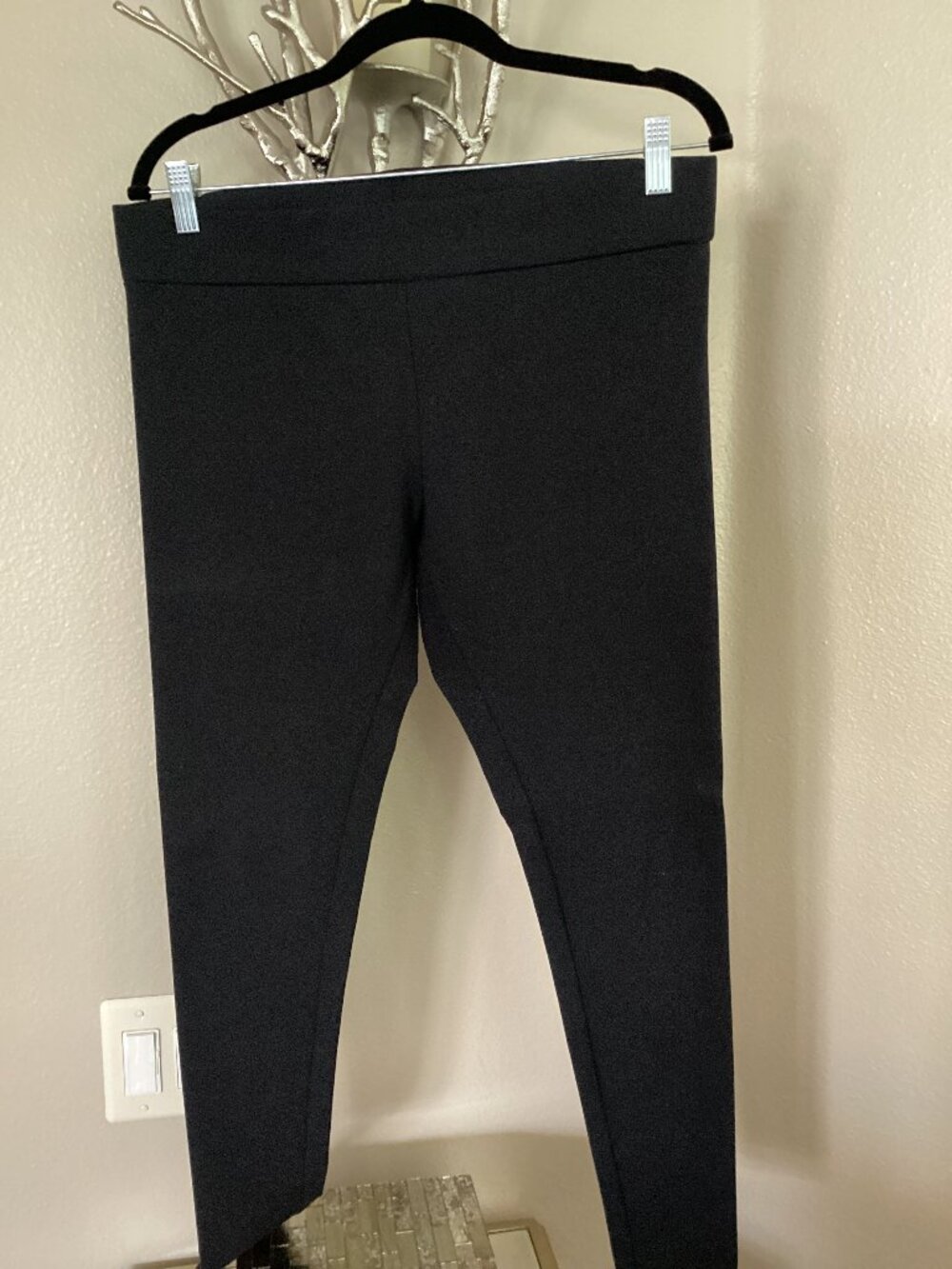 Matty M black women's leggings, size large